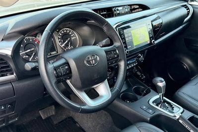Toyota HiLux Double Cab SR5+ 4x4 AT