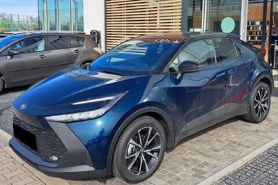 Toyota C-HR Style 2.0 Hybrid Dynamic Force Plug-in