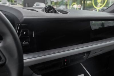 Porsche Cayenne E-Hybrid Black Edition