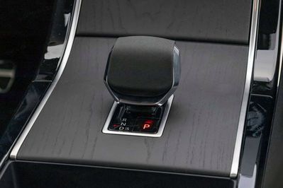 Land Rover Range Rover Velar P400e Dynamic SE