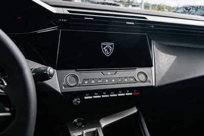 Peugeot 408 Allure e-DCS 1.2 mHEV