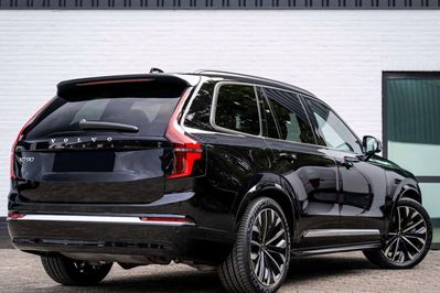 Volvo XC90 B5 AWD Ultra Bright