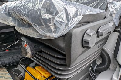 Iveco Daily 70C18 Hi-Matic Zabudowa 15EP + Winda