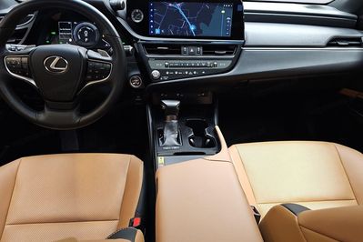 Lexus ES 300H Business Edition