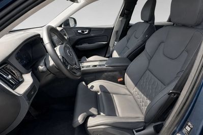 Volvo XC60 B5 B AWD Plus Dark