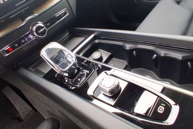 Volvo XC60 B5 B AWD Plus Bright aut