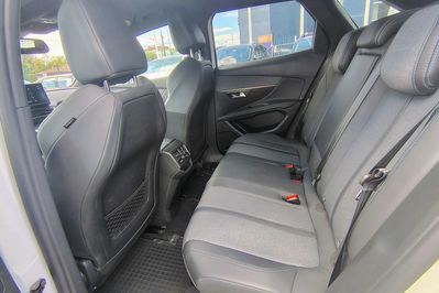 Peugeot 3008 1.2 Puretech Active Pack S&S EAT8