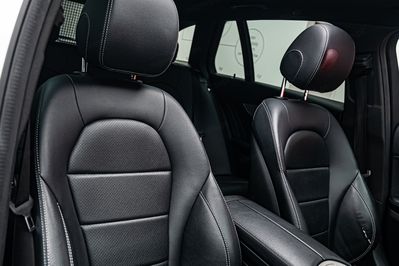 Mercedes Klasa C C 300 2.0  9G-TRONIC