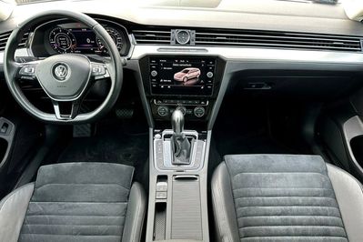 Volkswagen Passat 2.0 TDI R-Line DSG
