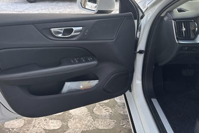 Volvo V60 B3 B Momentum Core