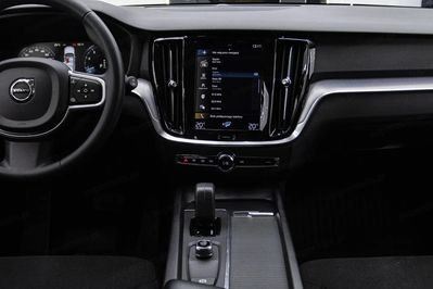 Volvo V60 B3 B Momentum Core aut