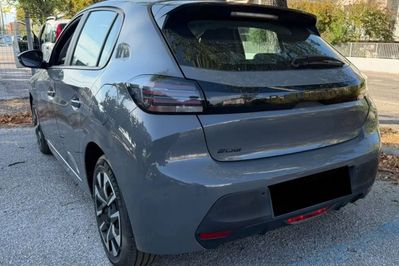 Peugeot 208 Business 1.2 mHEV e-DCS6