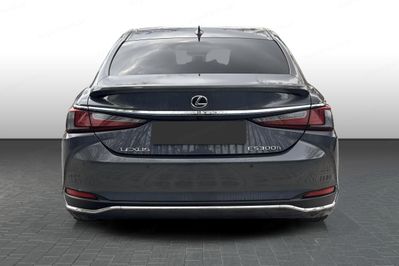 Lexus ES 300h Prestige