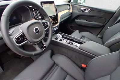 Volvo XC60 B5 B AWD Plus Bright aut