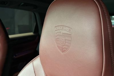 Porsche Cayenne E-Hybrid Black Edition