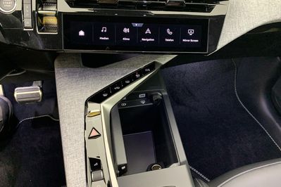 Peugeot 3008 GT 1.2 mHEV e-DCS6