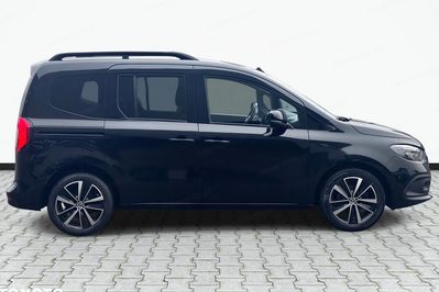 Mercedes T klasa T180d AT