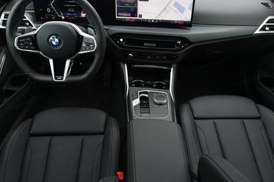 BMW Seria 3 330i xDrive M Sport sport-aut