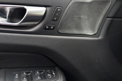 Volvo XC60 B4 D AWD Plus Bright