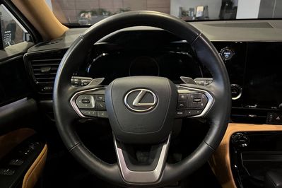 Lexus NX 350h Prestige 2WD