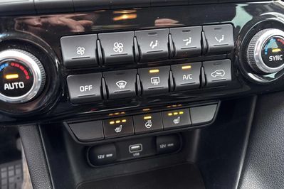 Kia Sportage 1.6 T-GDI Business Line 4WD DCT