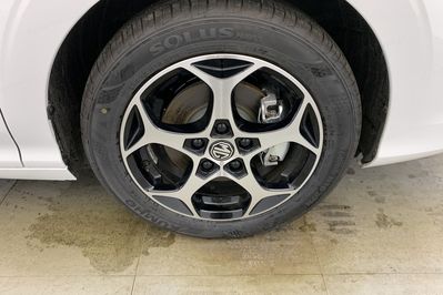 MG 3 Exclusive 1.5 Hybrid+ AT