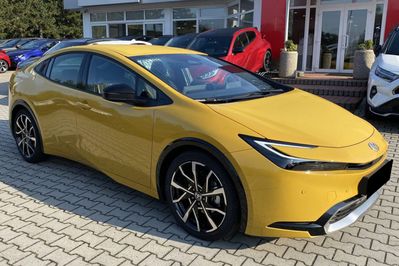 Toyota Prius Prestige 2.0 Hybrid Plug-in