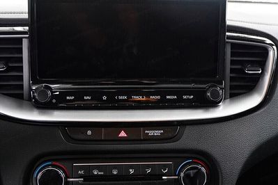 Kia Ceed 1.5 T-GDI Tribute DCT