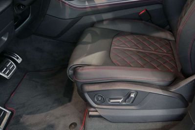 Audi Q8 SQ8 TFSI quattro