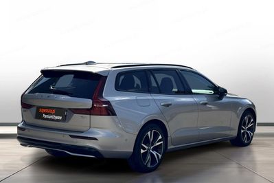 Volvo V60 B4 B Plus Dark