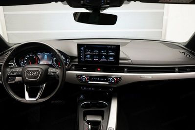 Audi A4 45 TFSI mHEV quattro S tronic