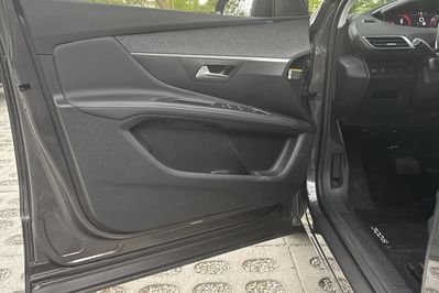 Peugeot 3008 Allure Pack 1.2 PureTech EAT8