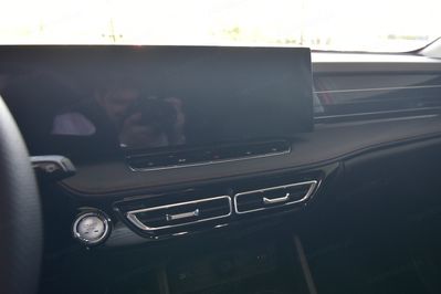 MG HS 1.5T HEV+ Excite aut