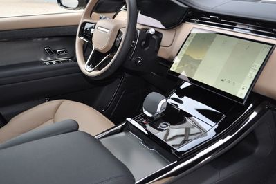 Land Rover Range Rover Sport P550e Autobiography