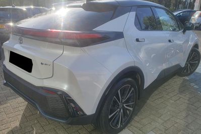 Toyota C-HR Executive 2.0 Hybrid Dynamic Force