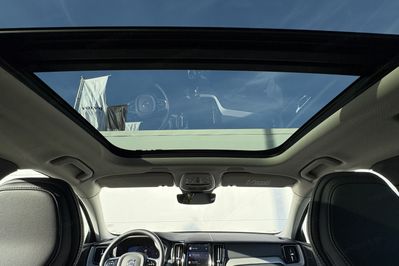 Volvo XC60 T6 Plug-In Hybrid AWD Ultra Bright aut