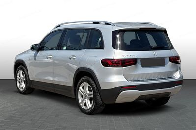 Mercedes GLB 200