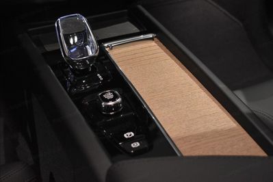 Volvo XC60 B5 B AWD Ultra Dark