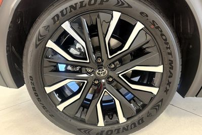 Toyota C-HR + Style BEV