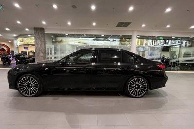BMW Seria 7 740d xDrive M Sport