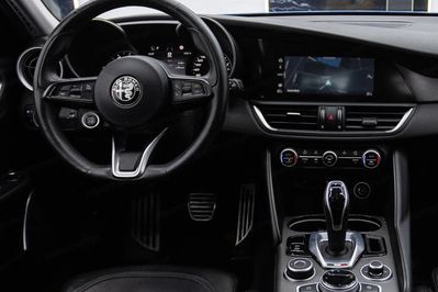 Alfa Romeo Giulia 2.0 Turbo Veloce Q4 aut