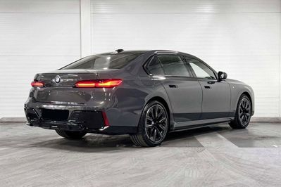 BMW Seria 7 740d xDrive M Sport