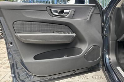 Volvo XC60 T6 Plug-In Hybrid AWD Core