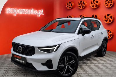 Volvo XC40 B3 Plus Dark