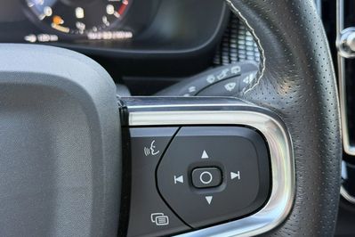 Volvo XC40 B4 B R-Design