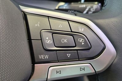 Volkswagen Golf Life Plus 2.0 TDI DSG