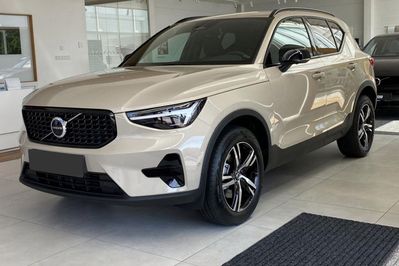 Volvo XC40 B3 Plus Dark