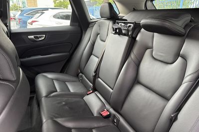 Volvo XC60 B4 B Plus Dark