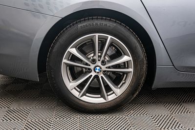 BMW Seria 5 520d xDrive Sport Line