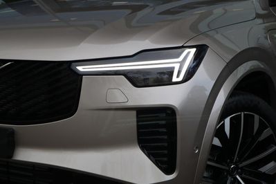 Volvo XC90 T8 AWD Plug-In Hybrid Ultra Dark 7os